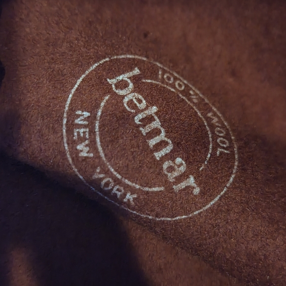 Betmar New York 100% Wool Hat Cowboy Fedora Style Red Rust Designer Feather Band - Picture 9 of 16